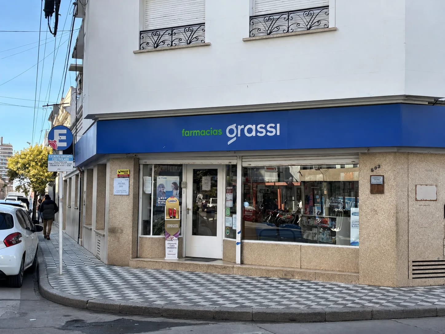 Frente de la sucursal de Farmacias Grassi en General Paz 503, Río Cuarto